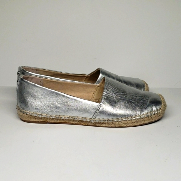 Sam Edelman "Lynn" Leather Silver Flats - Picture 3 of 7